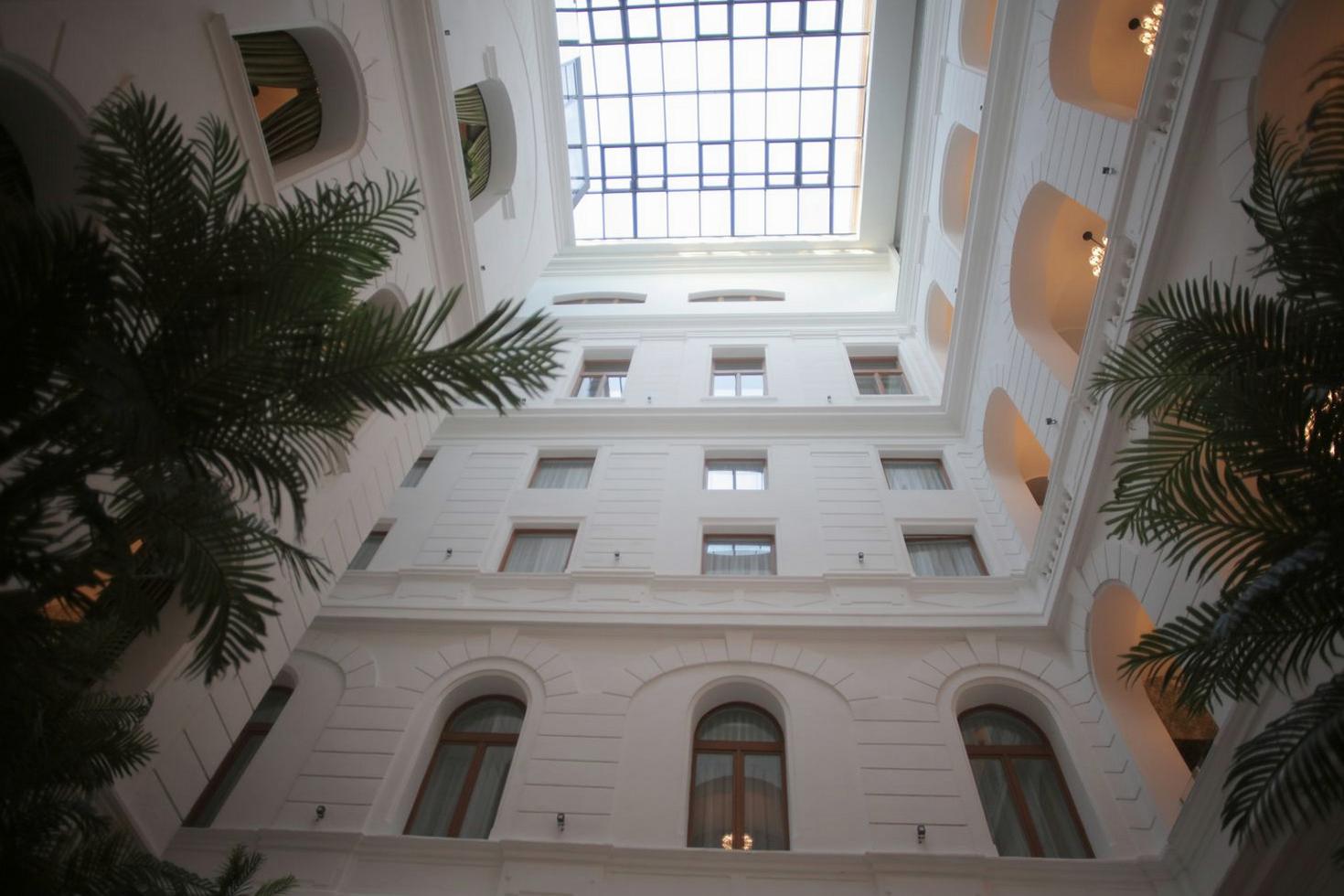 Lobby Atrium